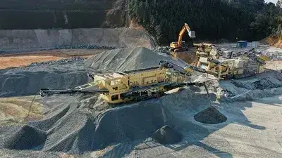 غربال اهتزازي مستخدم في مشروع التكسير المتنقل في هيتشو، قوانغشي